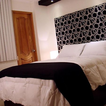 Hostal Media Luna Τρουχίλο Εξωτερικό φωτογραφία